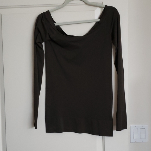 Off shoulder lycra top clingy, long sleeve - Picture 1 of 3